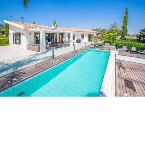 Villa Nyx