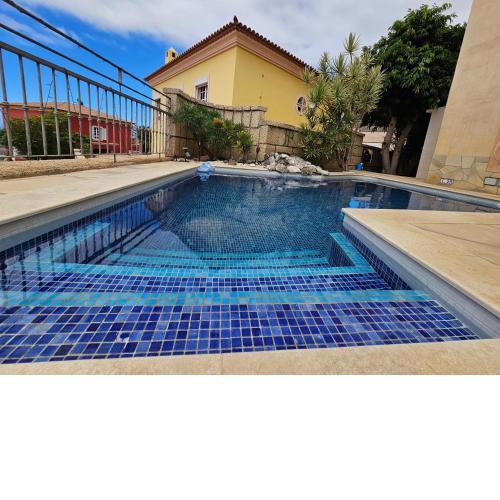 Villa Oasis with private heated pool, air conditioning, wifi, fantastic view