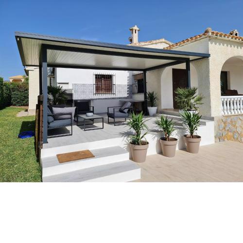 Villa on the beach Playa Flamenca