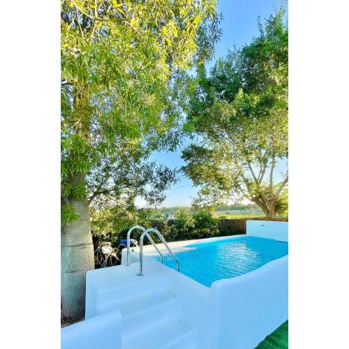 Villa Only Adults 2 Pax · Piscina Privada · A/C · WIFI · BBQ