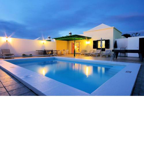 Villa Pacifico by Villa Plus