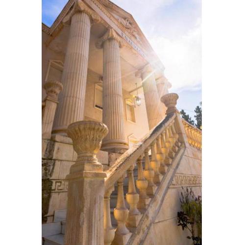 Villa (Palace) Unique avec plage privée