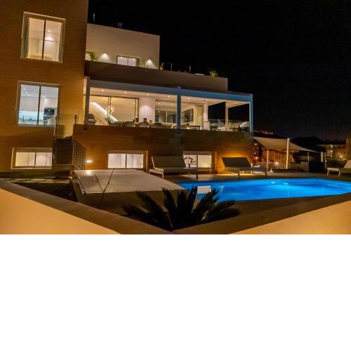 Villa Palm Beach - Incredible villa with 5 rooms, amazing sea view and private pool