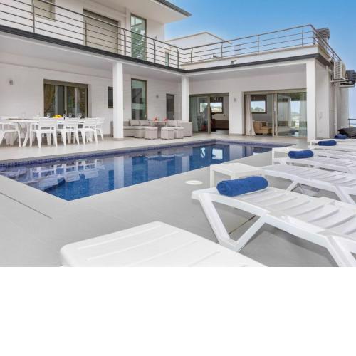 Villa Palmbeach by Interhome