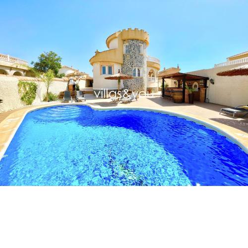 Villa Palmera Ciudad Quesada by Villas&You