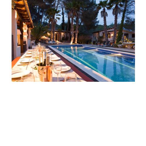 Villa Palmera, paradise near Barcelona, luxurious villa, comfortably sleeping 22