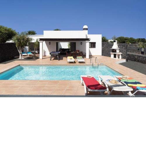 Villa Papagayo by Villa Plus