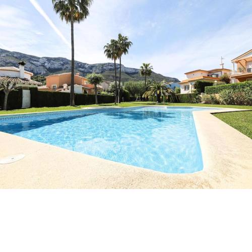 Villa Paquita by Clabao