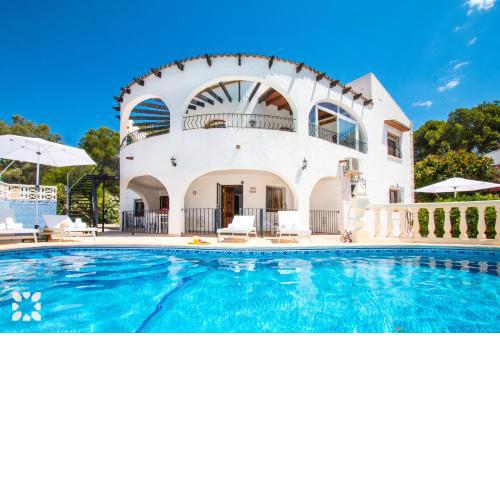Villa Parador by Abahana Villas