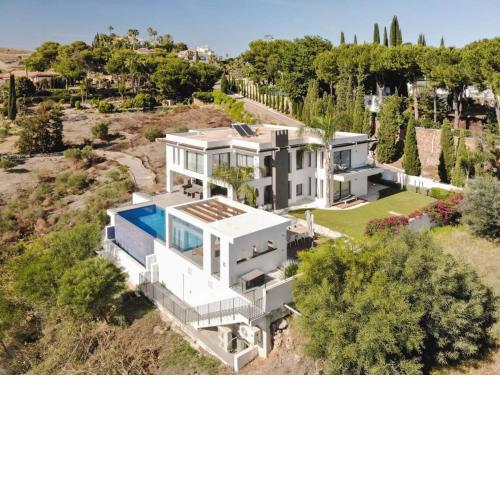 Villa Paraiso w parking gym pool lounge cinema