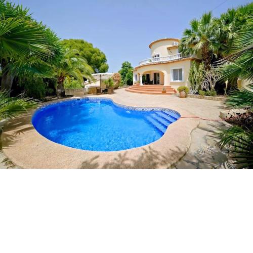 Villa Persia con hermoso jardín