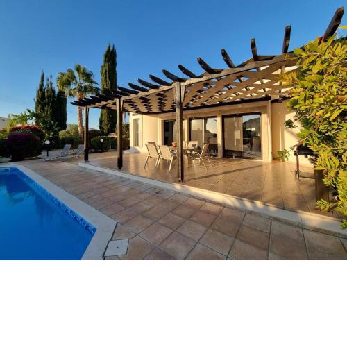 Villa Phoenix in Secret Valley