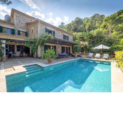 Villa Picassa with sea view