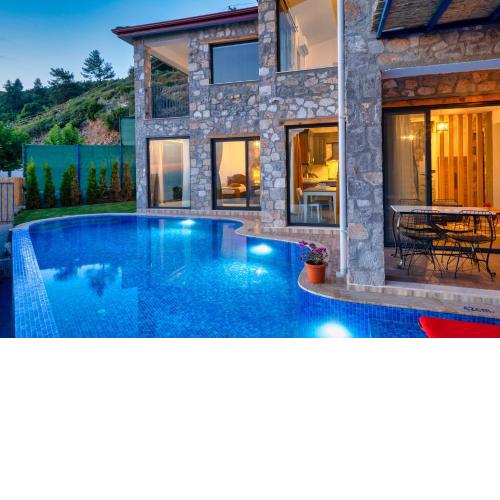 Villa Pine Private Located in a quiet and picturesque location