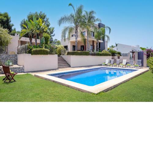 Villa Piver by Villa Plus