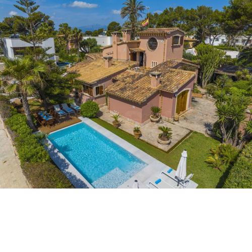 Villa Plomer Serra