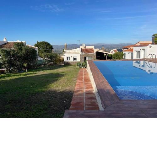 Villa preciosa cerca de la playa al lado de la montaña