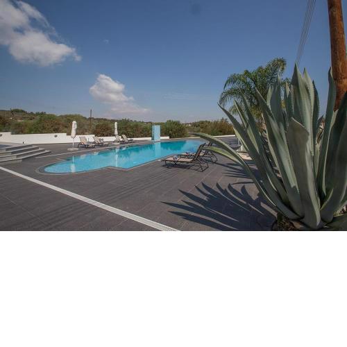 Villa Protara Chrysos - Beautiful 5 Bedroom Protaras Villa - Walking Distance to Fig Tree Bay