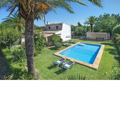 Villa Rafael by Villa Plus