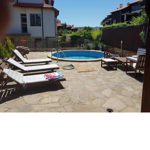 Villa Raya