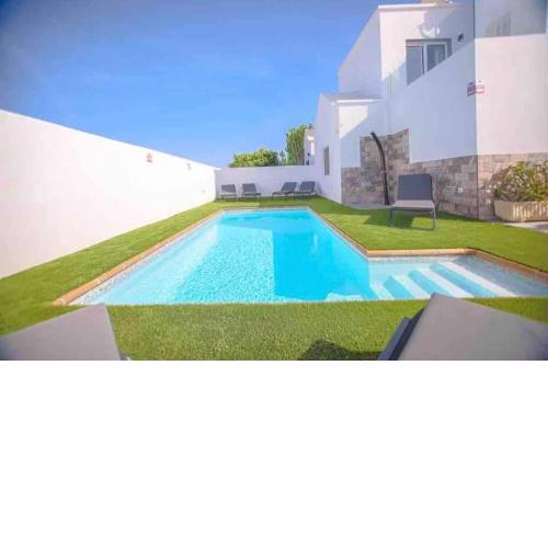 Villa Renata with private heated pool and hot tub