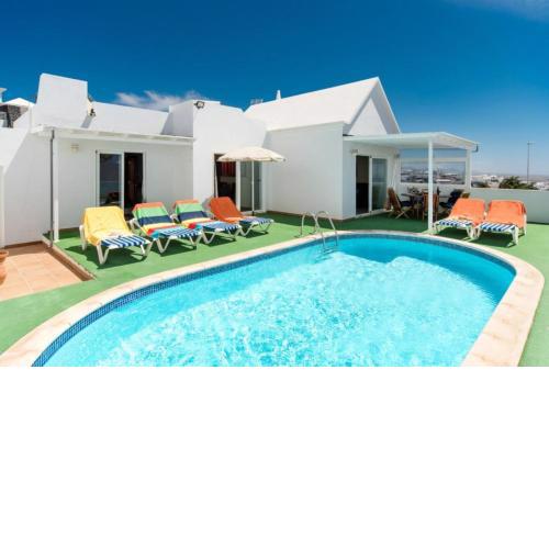 Villa Reyes