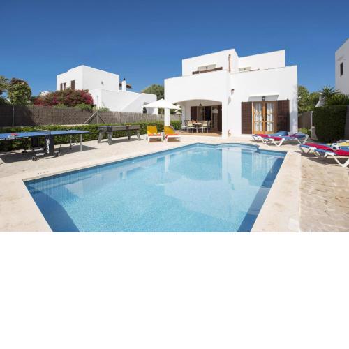 Villa Roig by Villa Plus