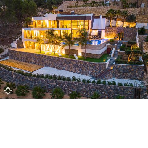 Villa Romeo by Abahana Luxe