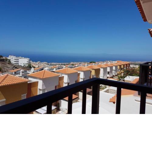 Villa Roque del Conde with fantastic sea view, terrace, pool, Wifi, SAT-TV, garage