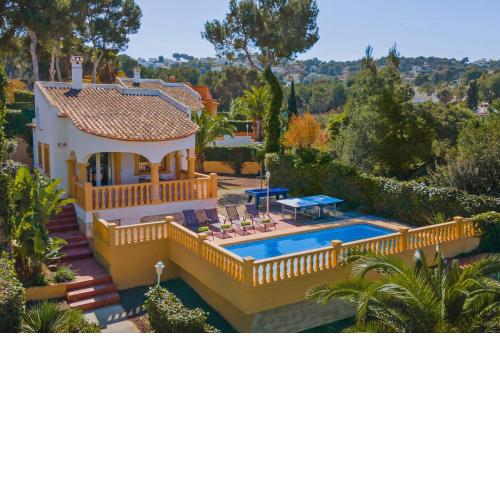 Villa Rosa Blanca by Villa Plus