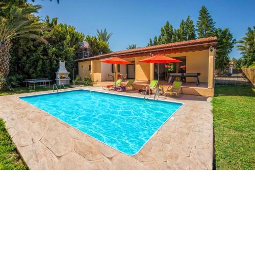 Villa Rosie by Villa Plus