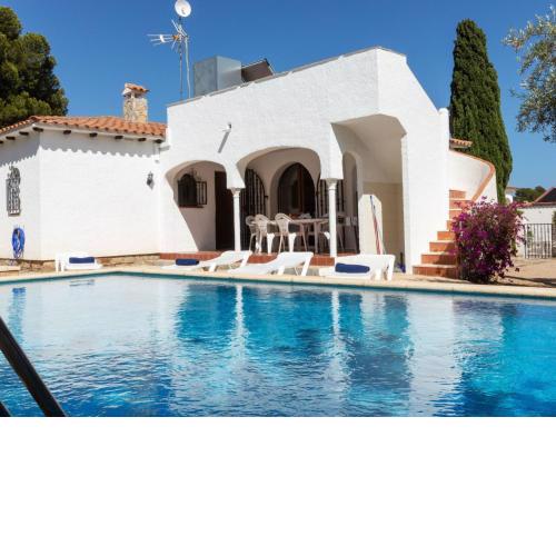 Villa Rustical Mont Roig by Interhome