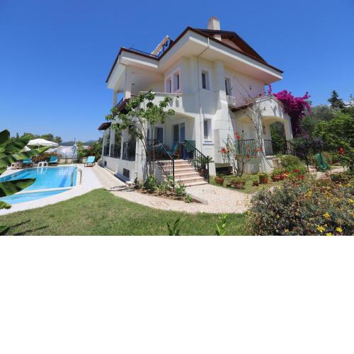 Villa Ruya with swimming pool & stunning sea views