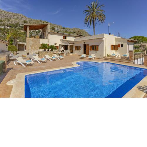 Villa Sa Font / Les Cases de la Font