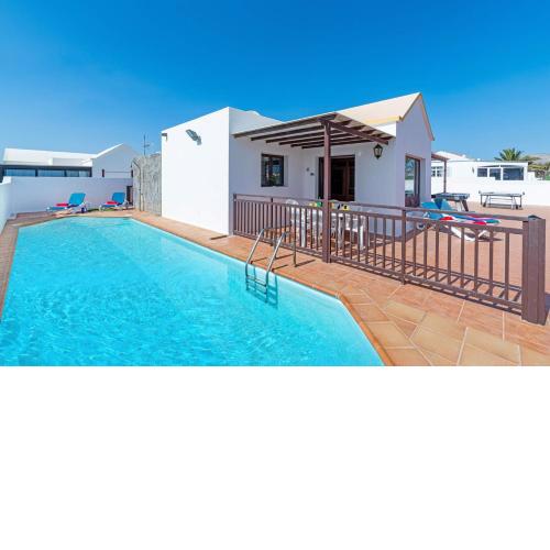 Villa San Marcial by Villa Plus