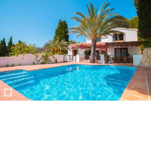 Villa Sandro by Abahana Villas