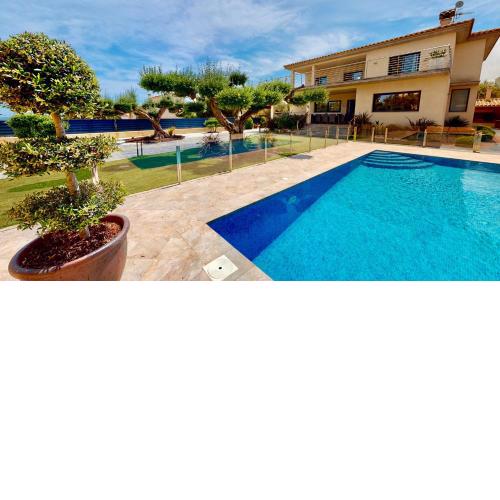 Villa Santa Llucia