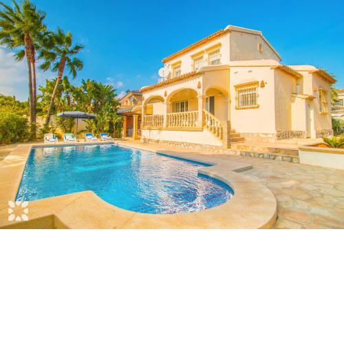 Villa Sara by Abahana Villas