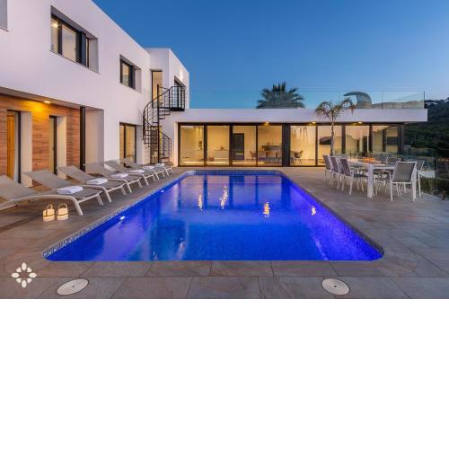 Villa Sea Happiness by Abahana Luxe