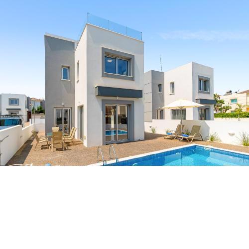 Villa Seabreeze Elina by Ezoria Villas