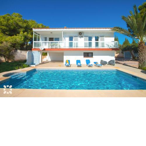 Villa Seagull by Abahana Villas