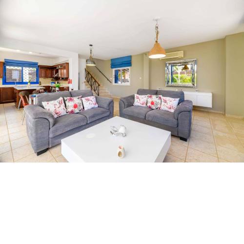 Villa Serena Springs by Ezoria Villas