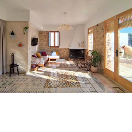 Villa Serrano La casa rural de los mil suelos