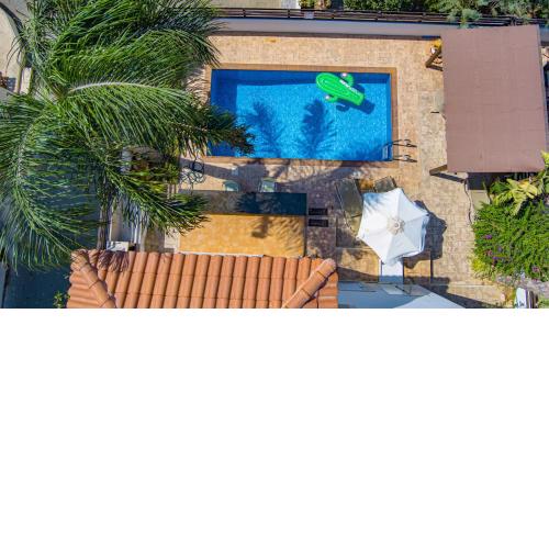 Villa Sirena, Pernera, Valentino