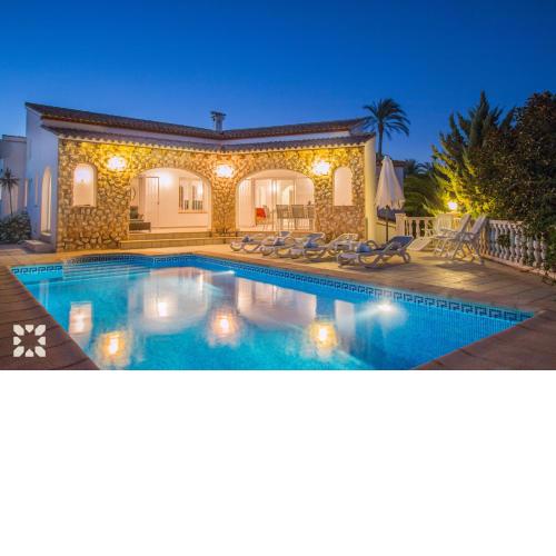 Villa Soleada by Abahana Villas