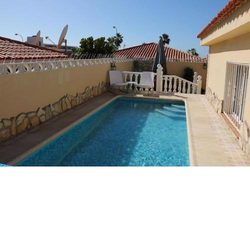 Villa Sueño Azul with private pool, sea view, terrace, Wifi, 450 m to the beach