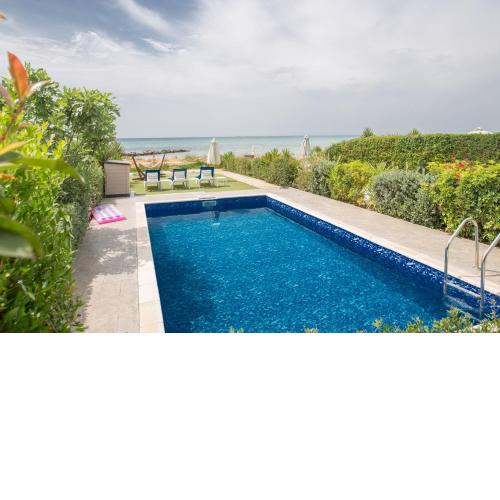 Villa Suri, Luxury Seafront Villa