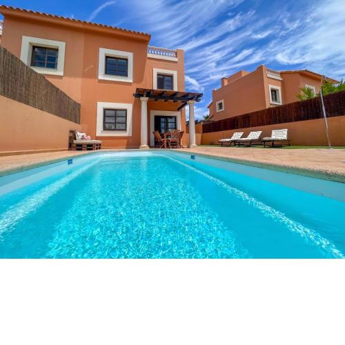 Villa Tarabilla with private pool & ocean views