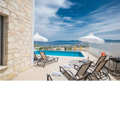 Villa Tavrou Dyo - Luxury 3 Bedroom Latchi Villa with Private Pool - Stunning Sea Views