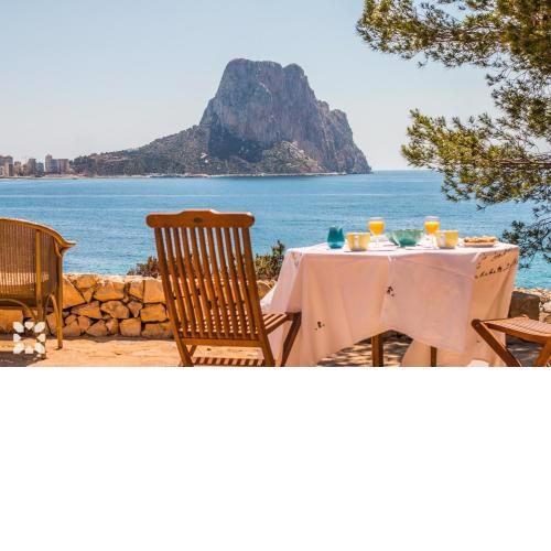 Villa Timeris by Abahana Villas